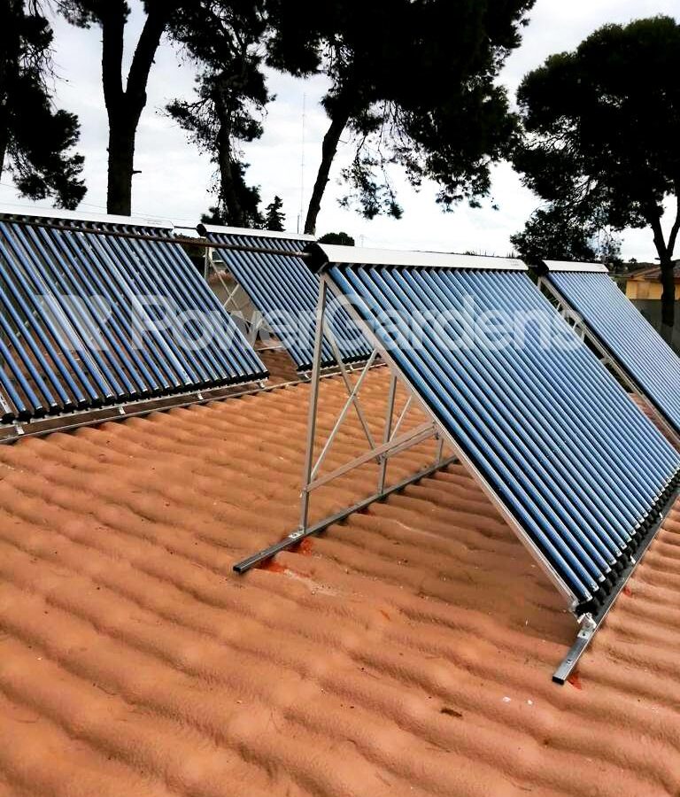 Thermal solar station on the roof